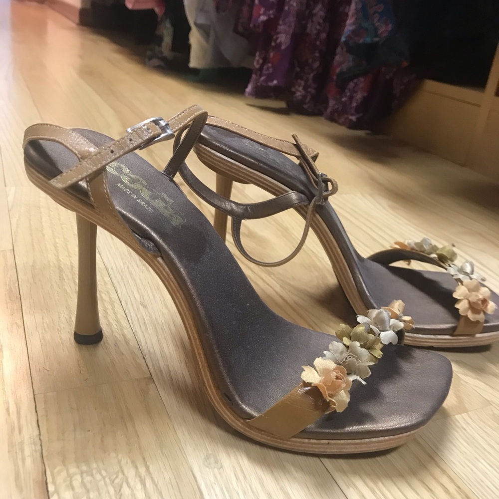 Flower shoes